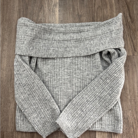 H&M Sweaters - H&M Light Gray Off-Shoulder Sweater